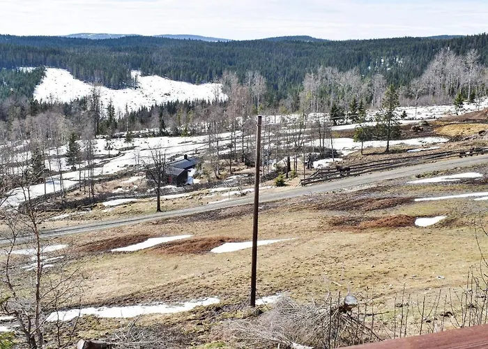 6 Person In Hurdal-by Traum